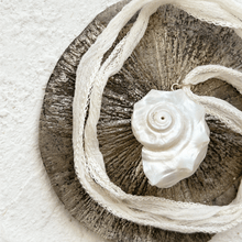 Load image into Gallery viewer, Silk Mother of Pearl Shell Necklace in Cream