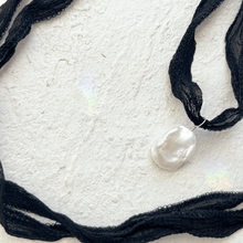 Load image into Gallery viewer, Silk Baroque Pearl Necklace in Noir