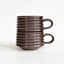 Load image into Gallery viewer, Mug in Glossy Brown