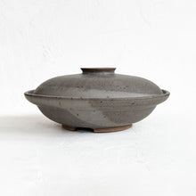 Load image into Gallery viewer, Ceramic Donabe in Fog