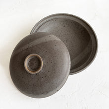 Load image into Gallery viewer, Ceramic Donabe in Fog