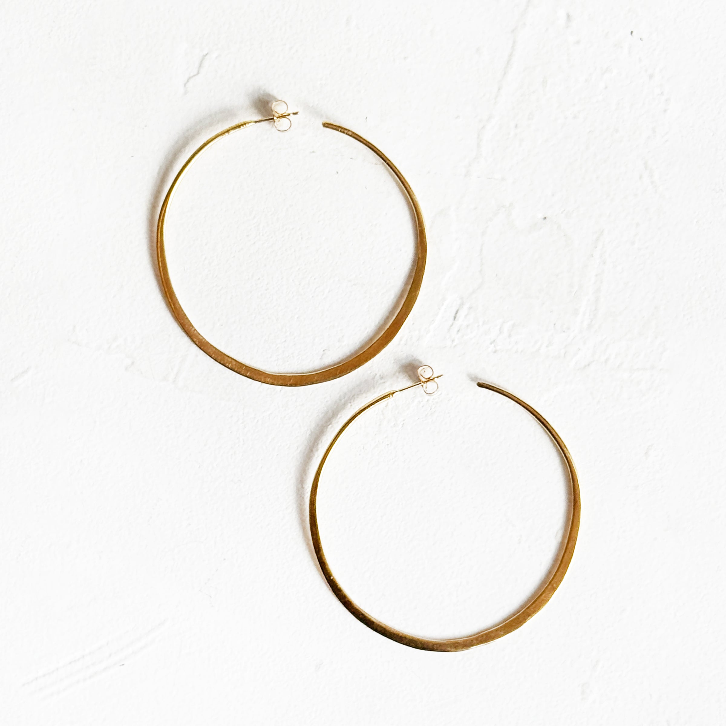 Lasso Earrings in Gold