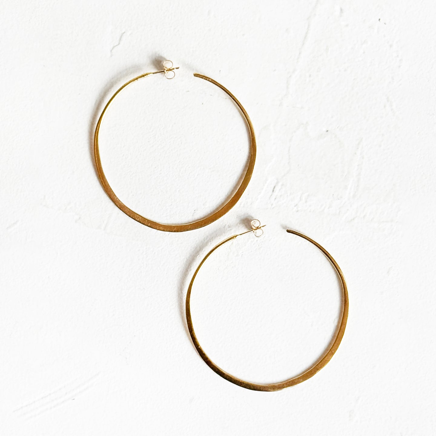 Lasso Earrings in Gold