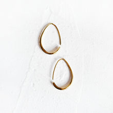 Load image into Gallery viewer, Susa Hoops