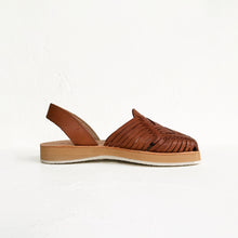 Load image into Gallery viewer, Magüey Huaraches in Camel