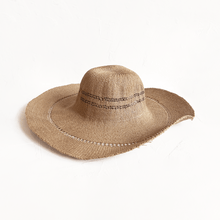 Load image into Gallery viewer, Wide Brim Foldable Straw Hat