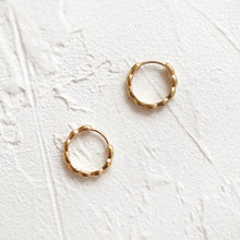 Load image into Gallery viewer, Petal Earrings