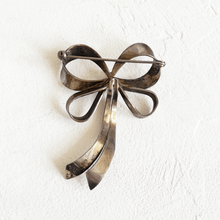 Load image into Gallery viewer, Sterling Silver Bow Brooch