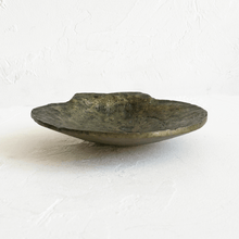 Load image into Gallery viewer, Weathered Brass Shell Dish