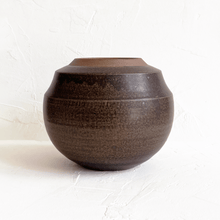 Load image into Gallery viewer, Vase in Brown and Olive