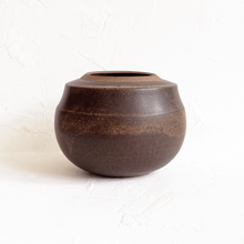 Load image into Gallery viewer, Vase in Brown and Olive