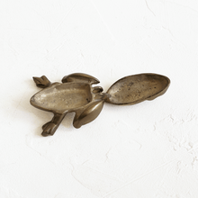Load image into Gallery viewer, Brass Frog Trinket Box