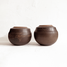 Load image into Gallery viewer, Vase in Brown and Olive