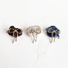 Load image into Gallery viewer, Dorothy Silk Necklace