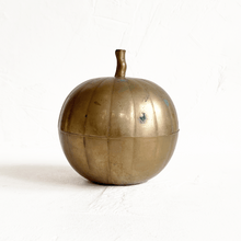 Load image into Gallery viewer, Brass Lidded Pumpkin