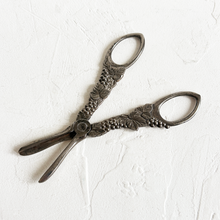 Load image into Gallery viewer, Edwardian Grape Shears