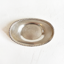 Load image into Gallery viewer, Silver Plated Bread Dish