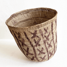 Load image into Gallery viewer, Yanomami Wii Basket in Graphism X