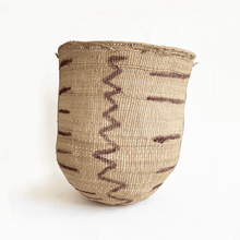 Load image into Gallery viewer, Yanomami Wii Basket in Graphism