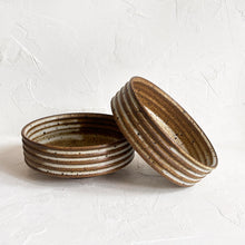 Load image into Gallery viewer, Ribbed Bowl in Brown and Cream