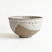 Load image into Gallery viewer, Ceramic Nesting Bowl Set in Speckled White