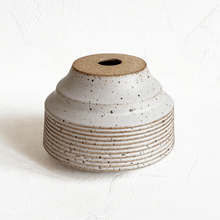 Load image into Gallery viewer, Vase in Speckled White