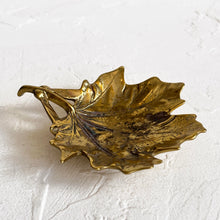 Load image into Gallery viewer, Virginia Metal Crafters Map Leaf Dish