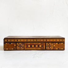 Load image into Gallery viewer, Syrian Khatam Wood Box