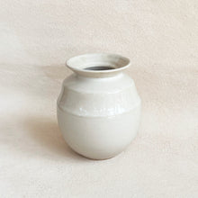 Load image into Gallery viewer, Rim Vase in Glossy White