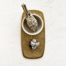 Load image into Gallery viewer, Large Brass Bird Tray