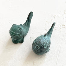 Load image into Gallery viewer, Mudskipper Paperweight in Green