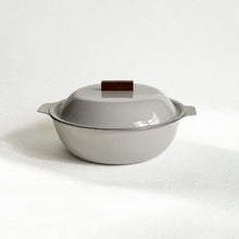 Load image into Gallery viewer, Kakomi Enamel Pot in Sand Beige