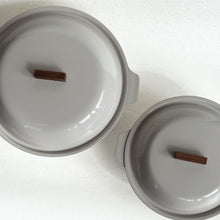 Load image into Gallery viewer, Kakomi Enamel Pot in Sand Beige