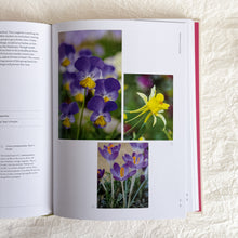 Load image into Gallery viewer, The Seasonal Gardener: Creative Planting Combinations