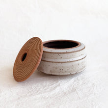 Load image into Gallery viewer, Lidded Vessel in Speckled White