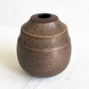 Collared Vase in Speckled Brown