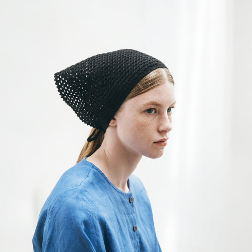 Linen Knit Scarf in Black