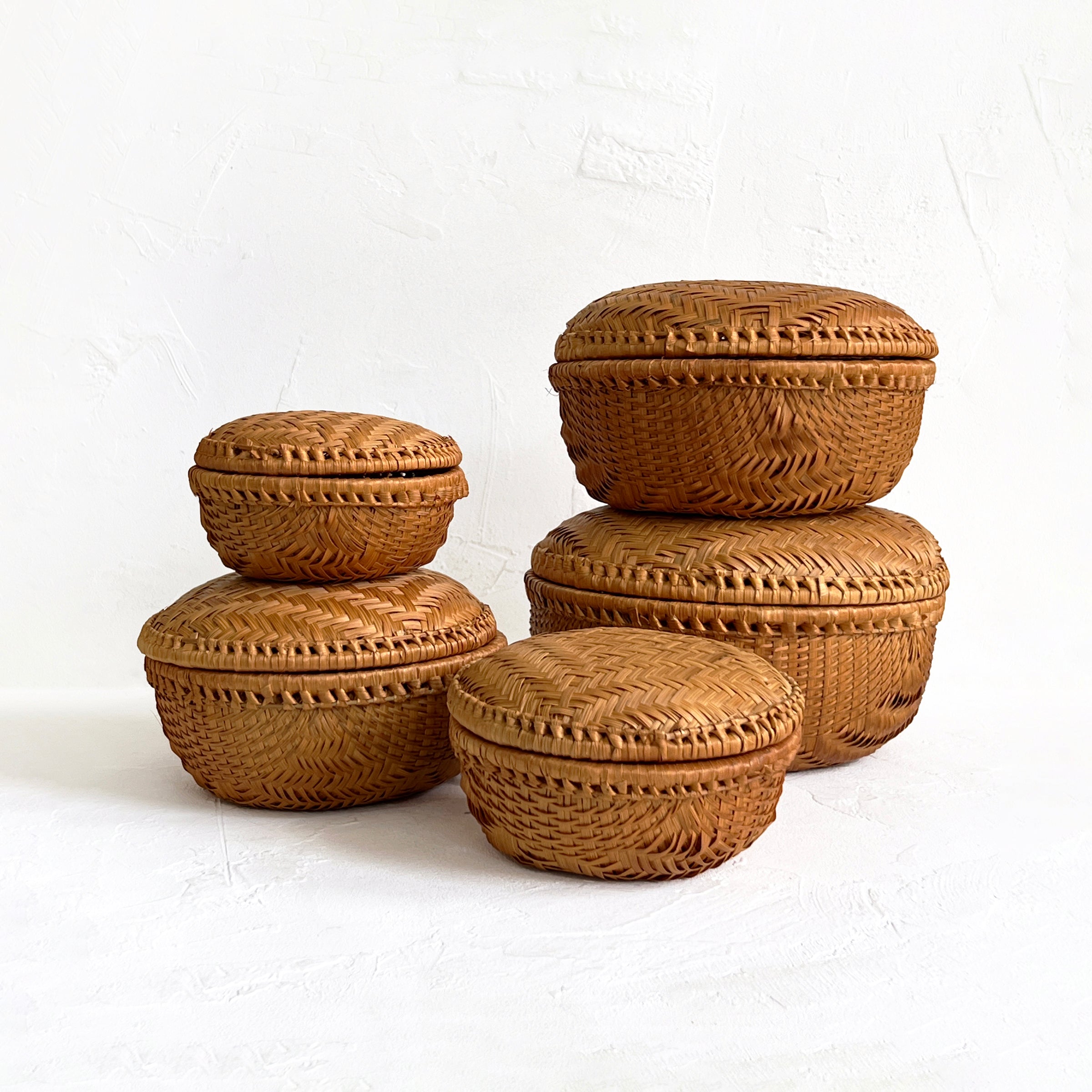 Vintage Nesting Baskets