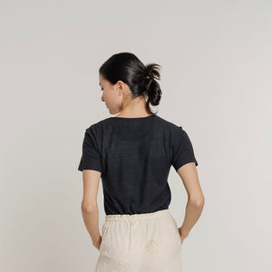 Cropped Silk Noil T-Shirt in Black