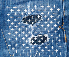 Load image into Gallery viewer, Sashiko: The Art and Healing Power of Japanese Mending