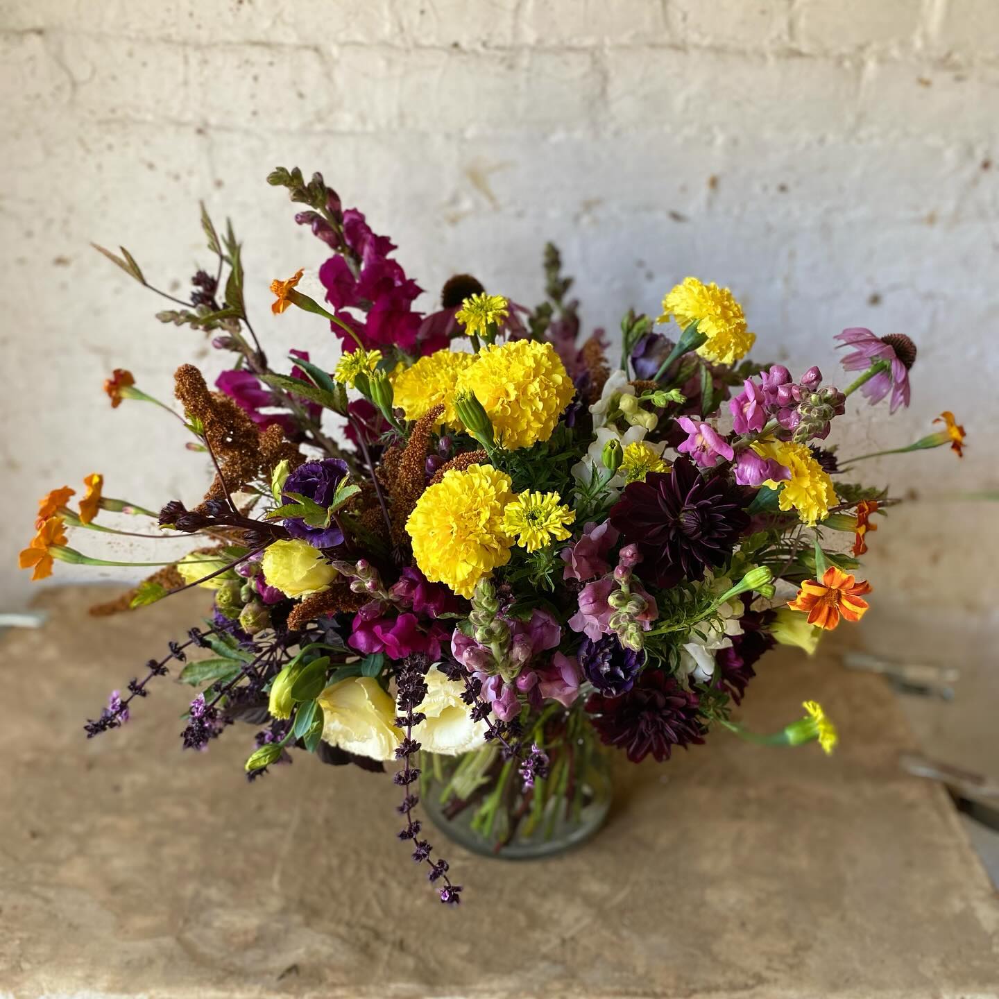 Floral Design + Table-scape Demo w/ Benny!