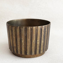 Load image into Gallery viewer, Vintage Brass Planter