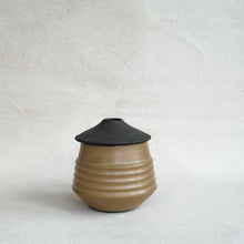 Load image into Gallery viewer, Lidded Vessel in Pumpkin
