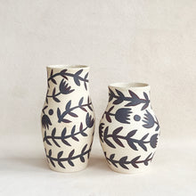 Load image into Gallery viewer, Flower Vase
