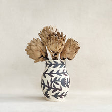 Load image into Gallery viewer, Flower Vase