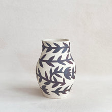 Load image into Gallery viewer, Flower Vase
