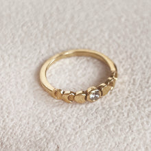Load image into Gallery viewer, Rokosz Diamond Moon Phase Ring