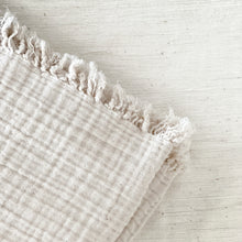Load image into Gallery viewer, Enes Bed Cover