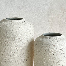 Load image into Gallery viewer, Gemma Vase in Pebbled Crema