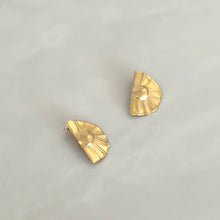 Load image into Gallery viewer, Sun Ray Earrings